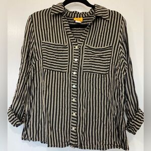 Ruby Rd Black and White 3/4 Sleeve Button Down Shirt